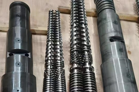 塑料擠出機(jī)機(jī)筒螺桿發(fā)貨前，廠家需要做哪些工作？